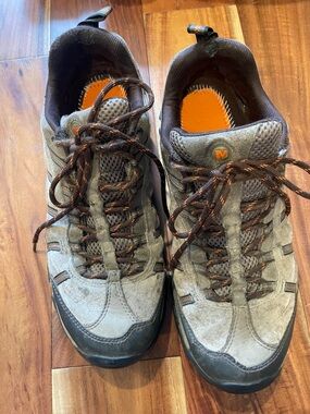 Merrell Men's 9.5 boulder shoes